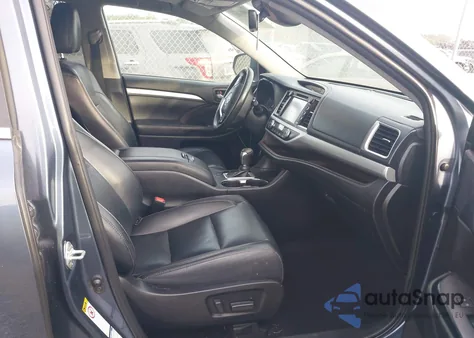 2019 Toyota Highlander Xle z USA, uszkodzony, nr VIN 5TDJZRFH7KS724490